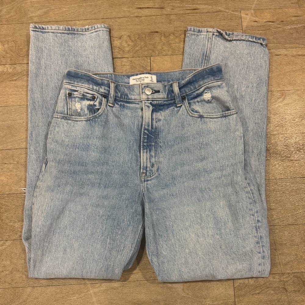 Abercrombie & Finch 90s Straight Ultra High Rise Distressed Jeans Size 27/4 R - Picture 5 of 5